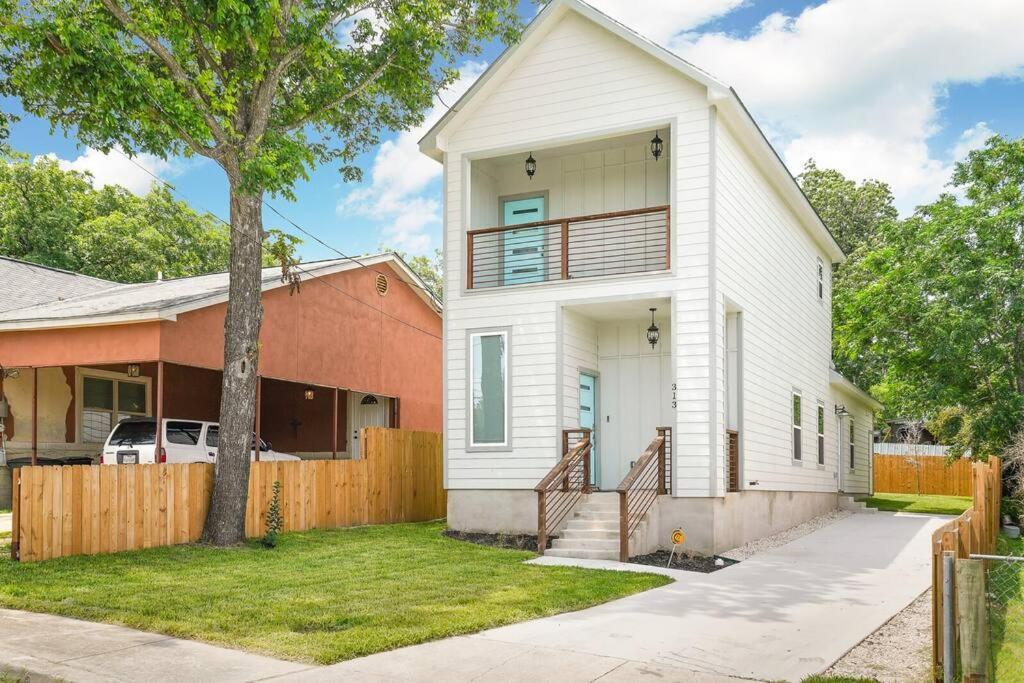 Spacious, Sleeps 6, St Phillips, King Bed San Antonio Exterior foto